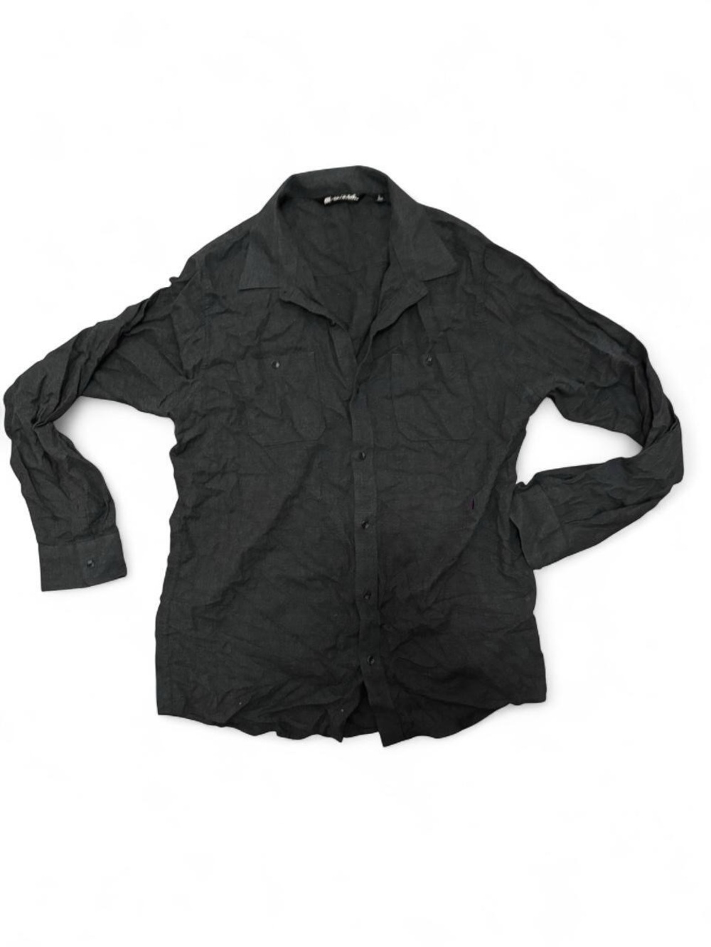 ✨Travis Mathew Black button-up shirt with a relaxed fit ✨